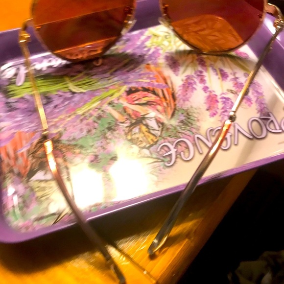 Steve Madden Sunglasses - Picture 2 of 4